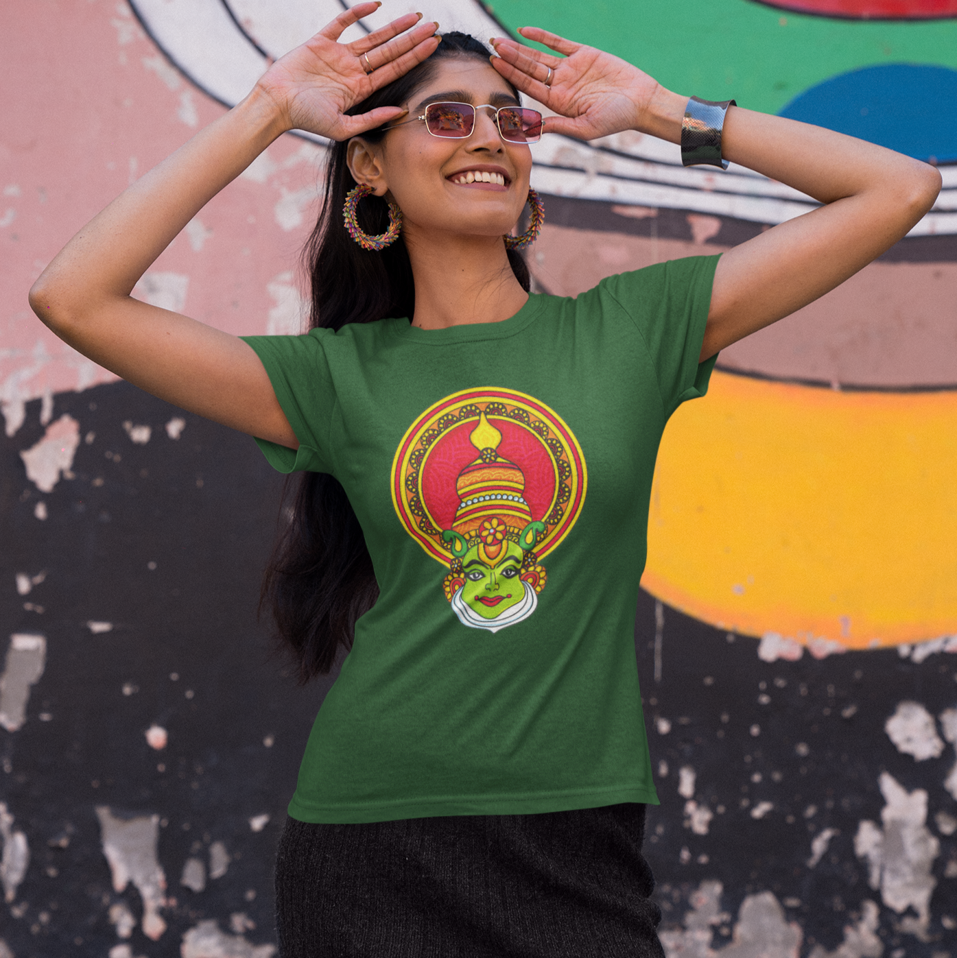 Theyyam Onam Kathakali T-shirt Woman Bottle Green