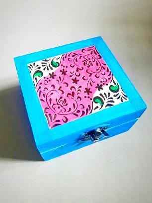 Box for gifting